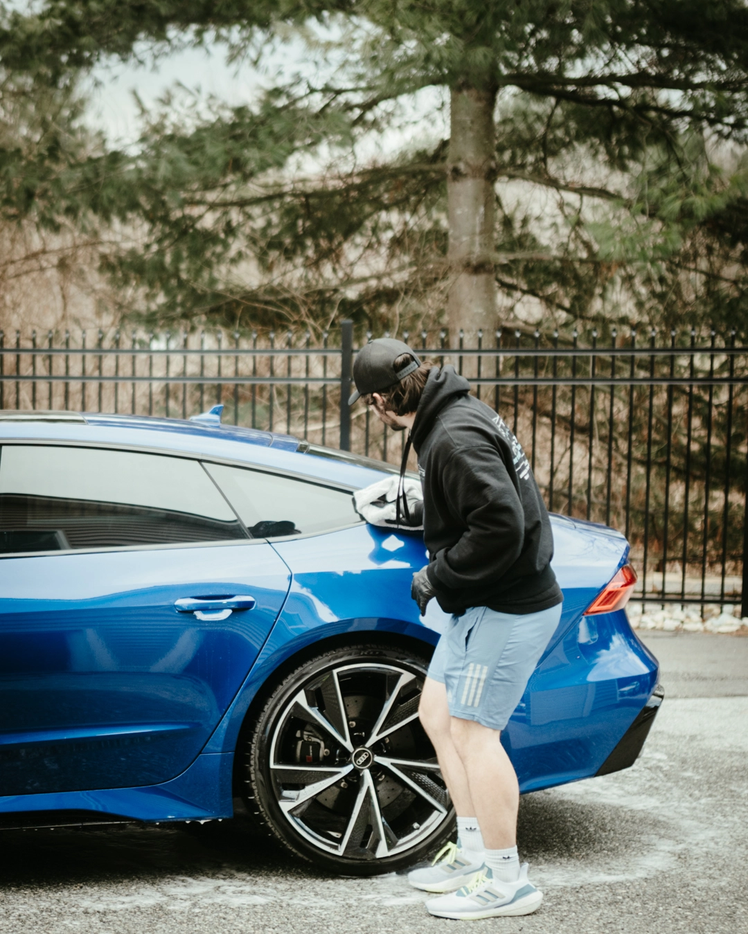 MattsDetailing Drying Blue Car